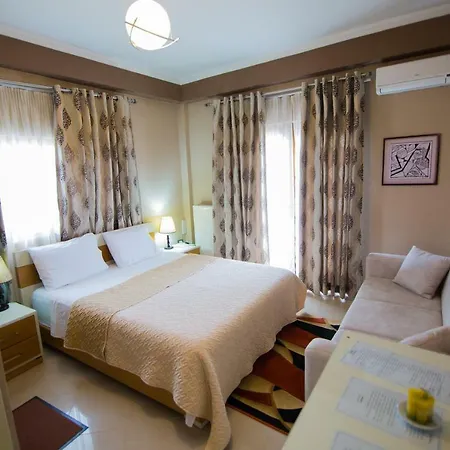 Hotel Dea 2002 Korce