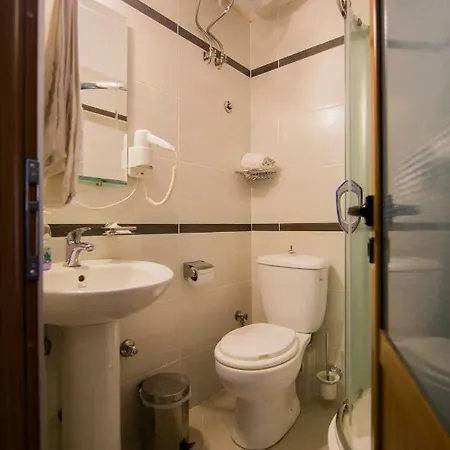 Hotel Dea 2002