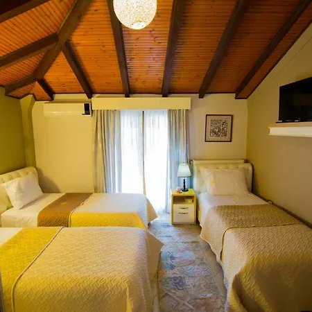 Hotel Dea 2002 3*
