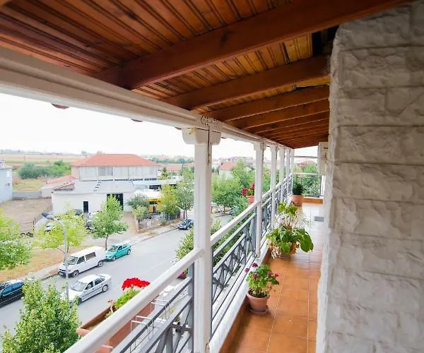 מלון Dea 2002 3*