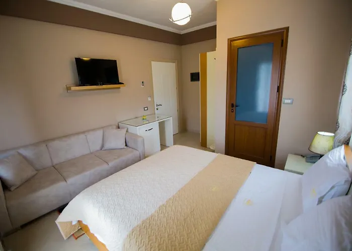 Dea 2002 Hotell Korça