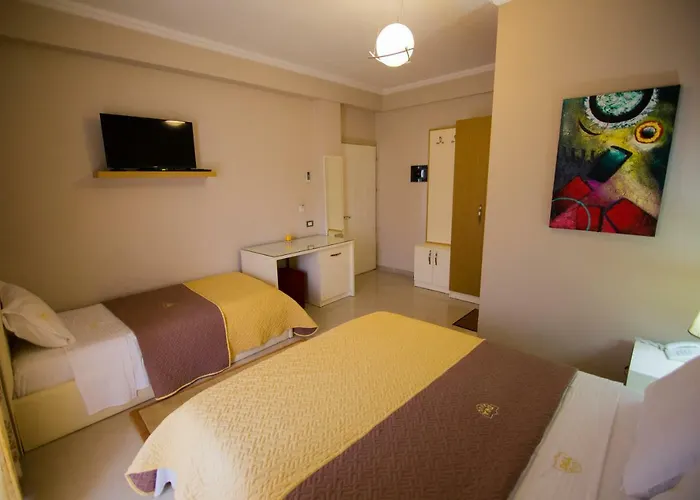 Dea 2002 Hotell Korça