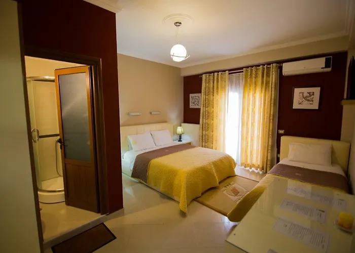 Hotell Dea 2002 Korça