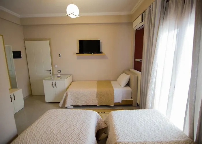 Dea 2002 Hotell Korça