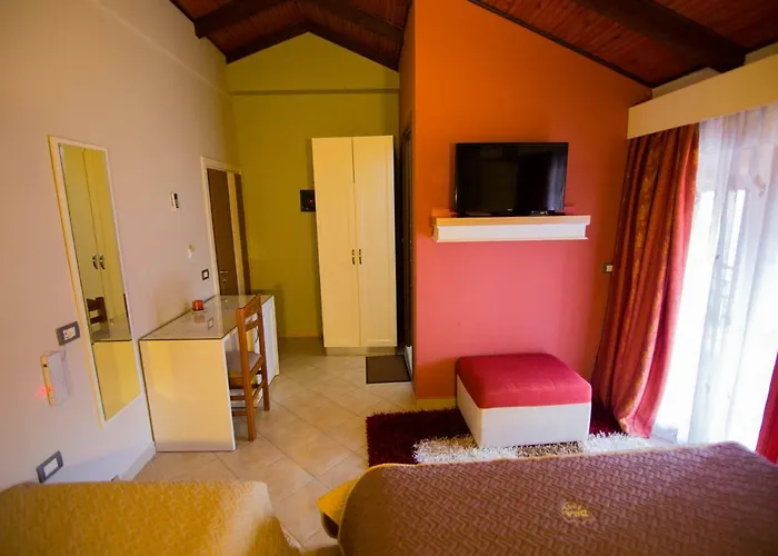 Dea 2002 Hotell Korça