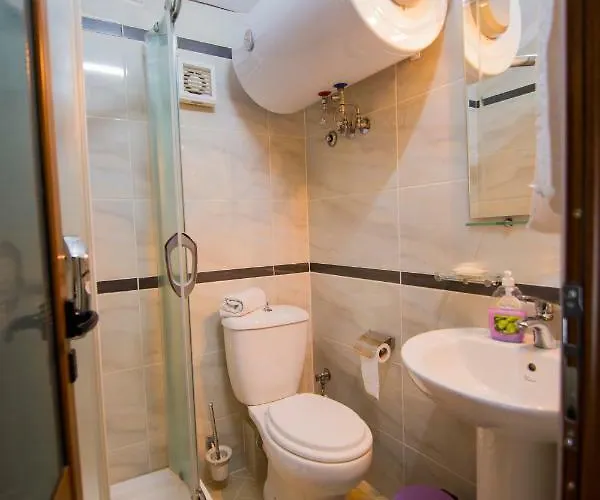 Hotell Dea 2002 Korça