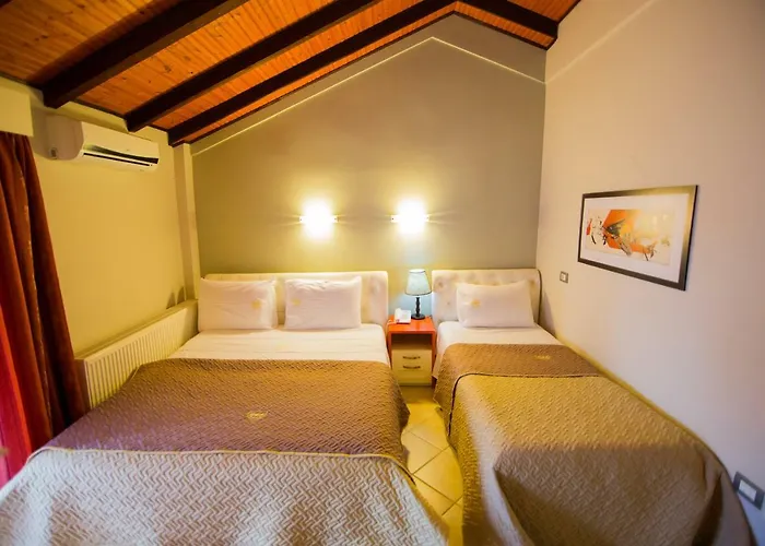 Dea 2002 Hotell Korça