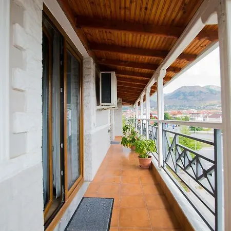 Hotel Dea 2002 Korce