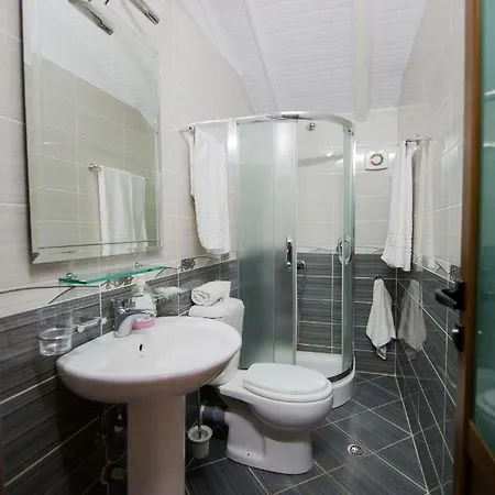 Hotel Dea 2002 Korce